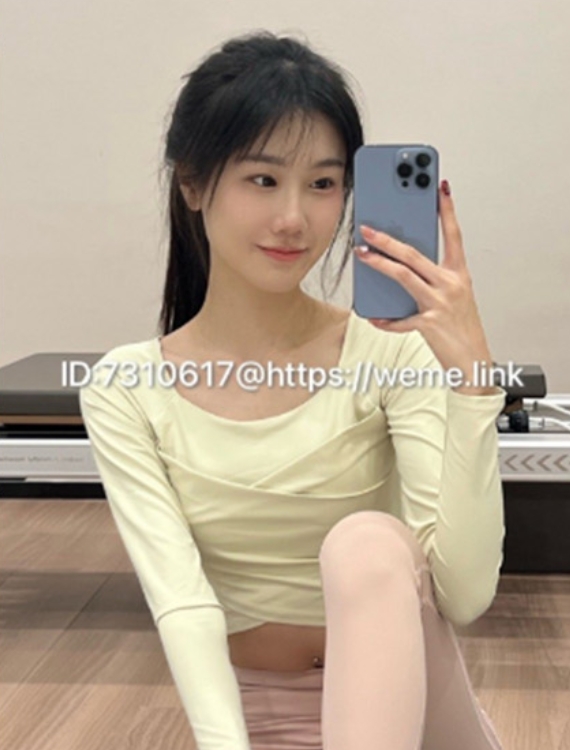 星怡很甜微密圈付费写真合集 – 图酱社