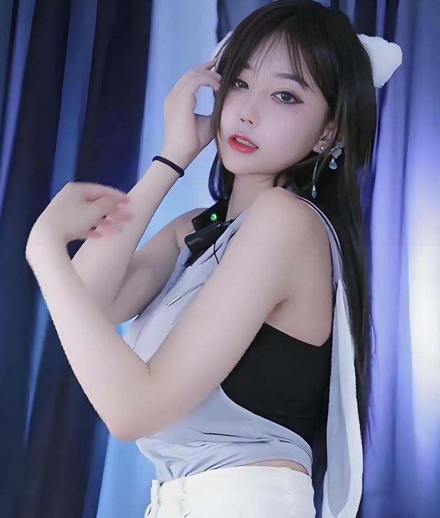 Uu酱阿微密圈付费写真合集