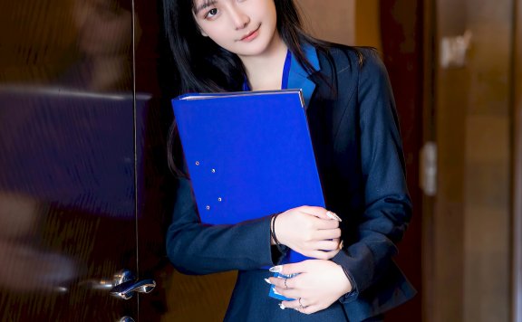 谢小蒽写真图集合集打包下载8 套726P 6.25GB