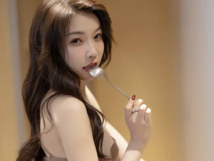 徐莉芝最新作品鉴赏,窈窕淑女的魅力展示