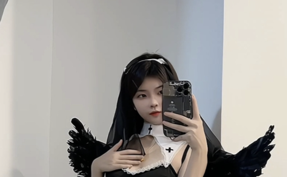 纯欲伊微密图片资源鉴赏，weme圈的反差直呼刺激