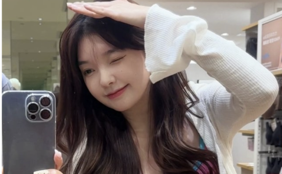 不二梅miko维密图片资源分享,weme中的校园女神